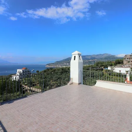 Vakantiehuis La Casetta Di Emma Sorrento